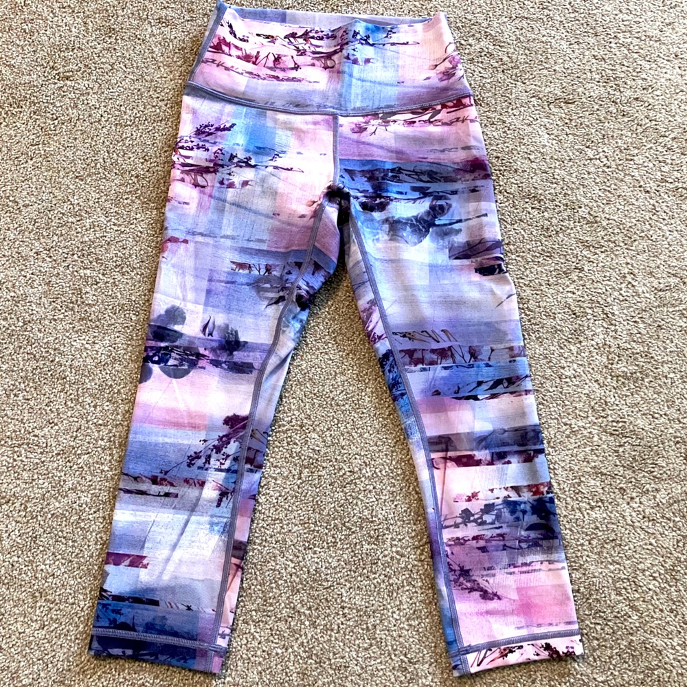 Lululemon Pink And Purple Capri Legging Tights Size 4